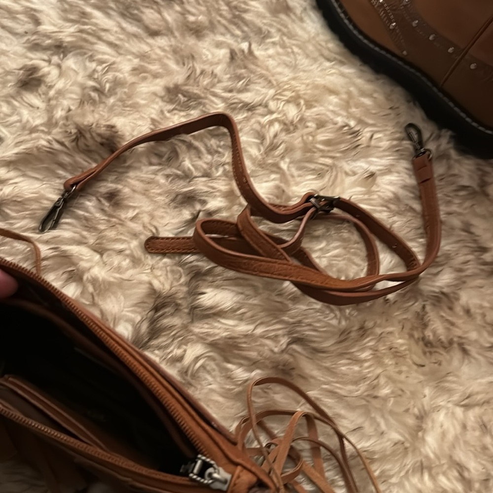 Wrangler wristlet or regular purse strap bag - Picture 2 of 4